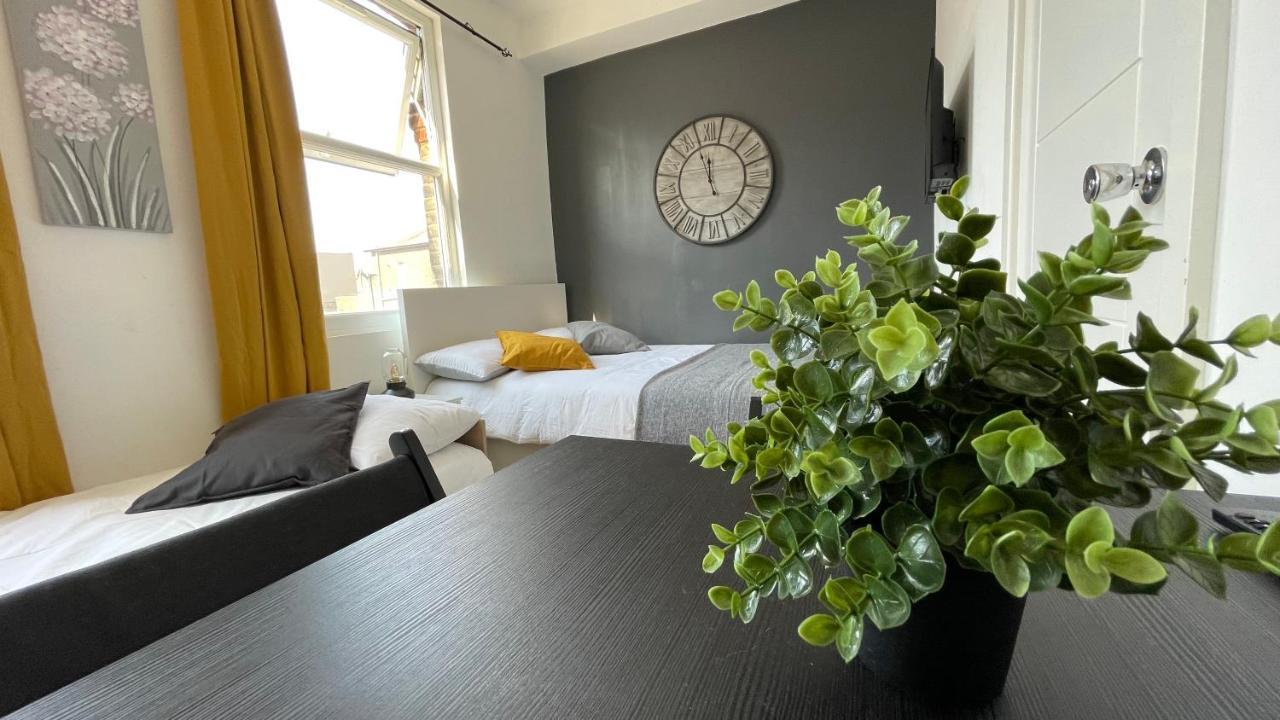 Lovely Studio Flat In The Heart Of Holloway. Londres Exterior foto