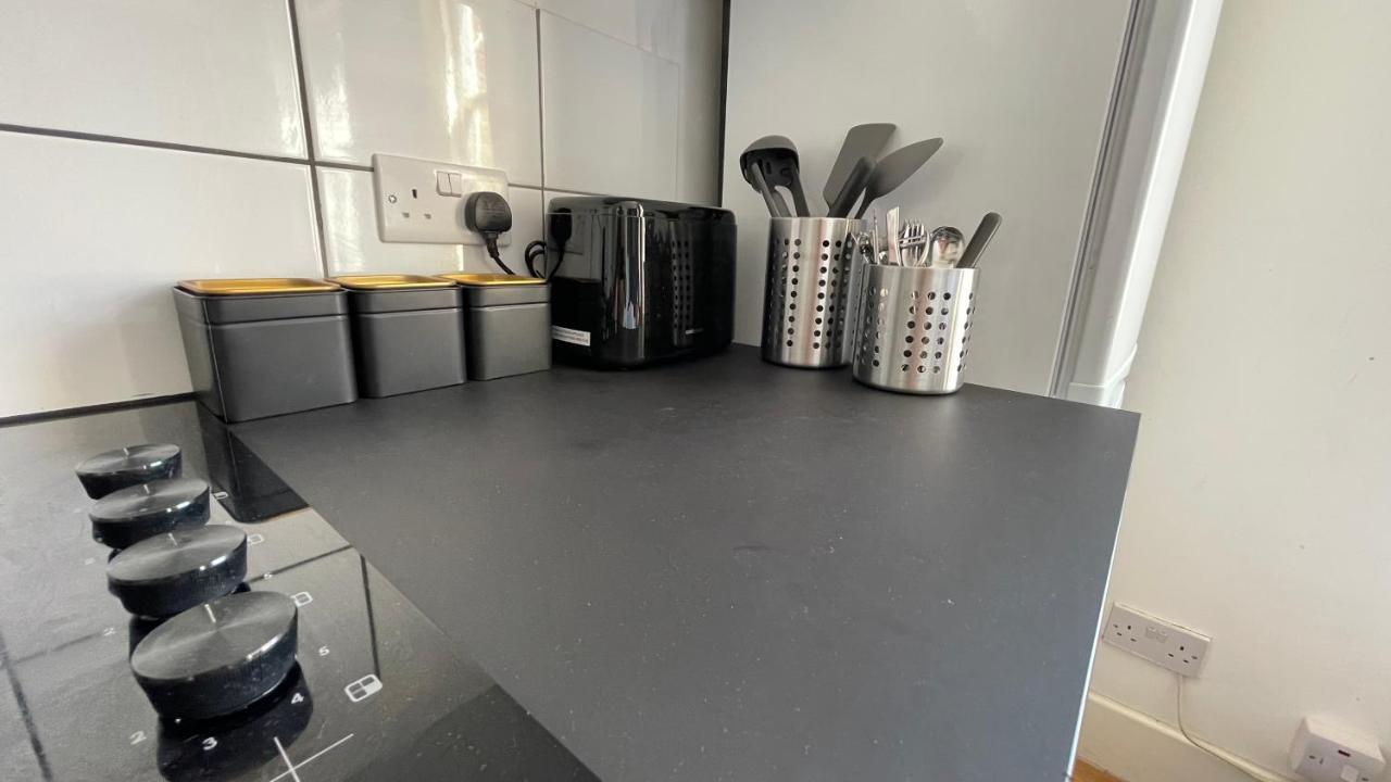 Lovely Studio Flat In The Heart Of Holloway. Londres Exterior foto