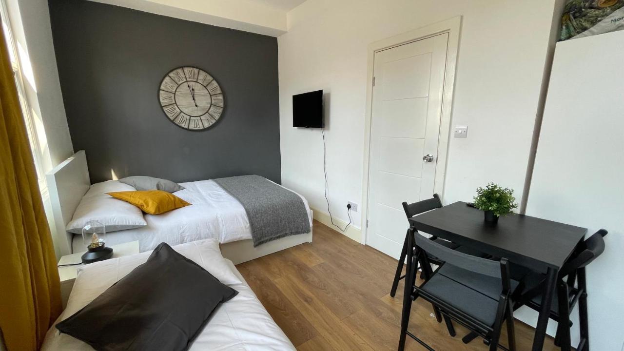 Lovely Studio Flat In The Heart Of Holloway. Londres Exterior foto
